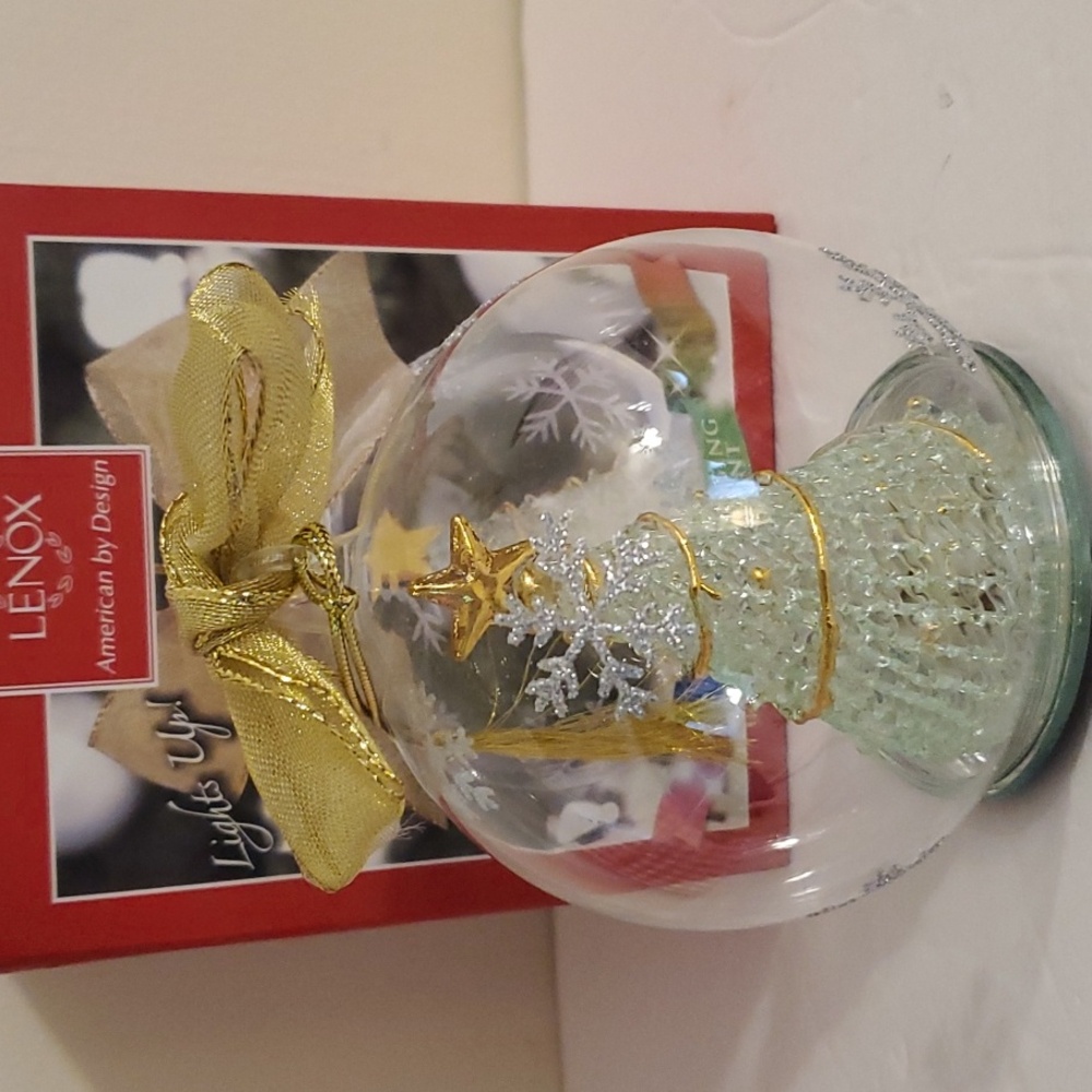 Lenox Vintage "Color Changing Lit" Ornament